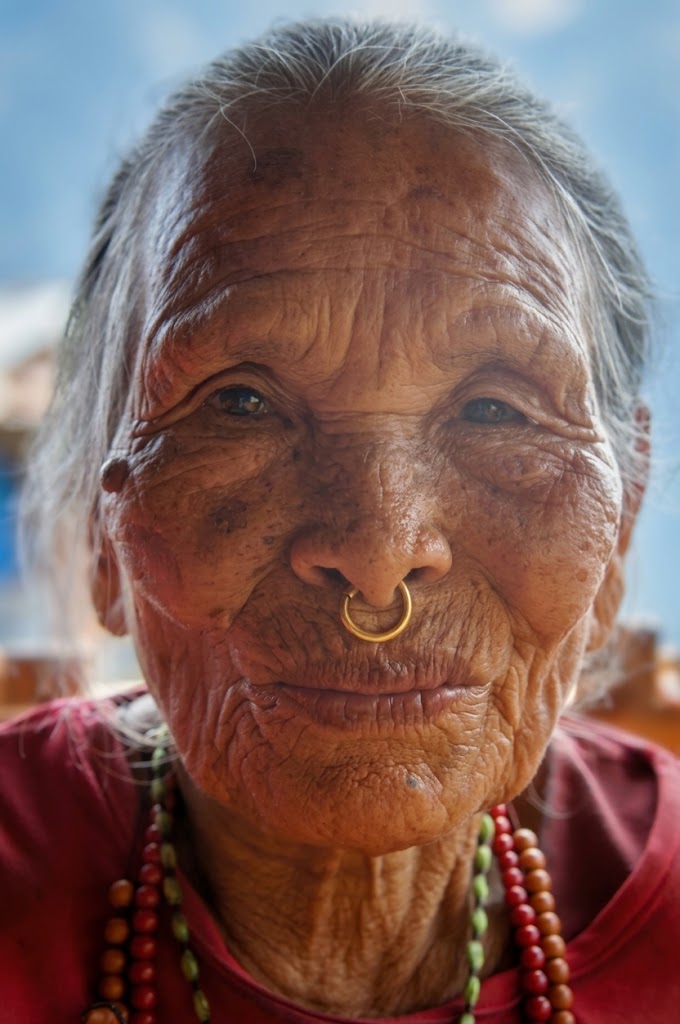 Portrait d'une habitante au Népal